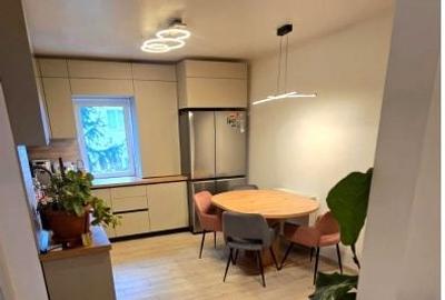 Apartament cu 3 camere în Zorilor