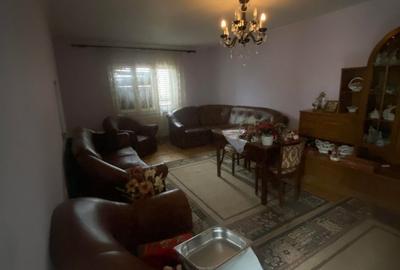 Casă cu 5 camere cu Teren 1490 Mp în Vladimirescu - 4
