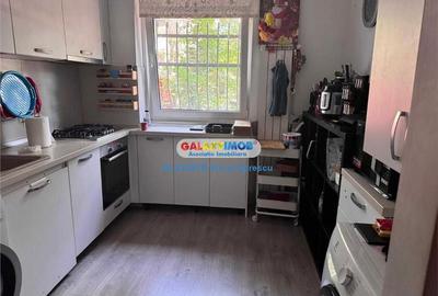 Apartament cu 3 camere semidecomandat în Titan
