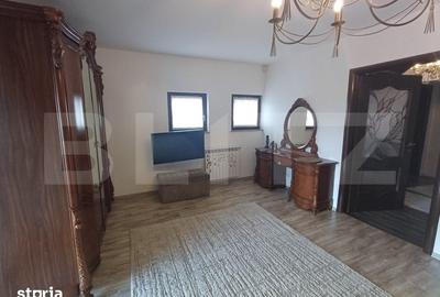 Casă cu 5 camere cu Teren 1000 Mp în Șcheia - 1