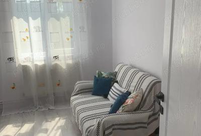 Apartament cu 3 camere semidecomandat în Craiovița Nouă - 2