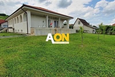 Casă individuală cu 5 camere cu Canalizare în Micești - 1