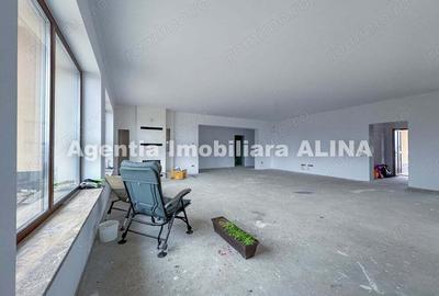 Casă cu 4 camere în Central - 3