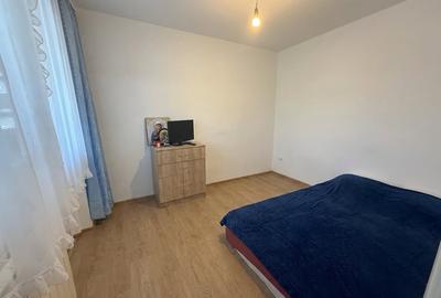 Apartament cu 2 camere nedecomandat în P-ța Doina