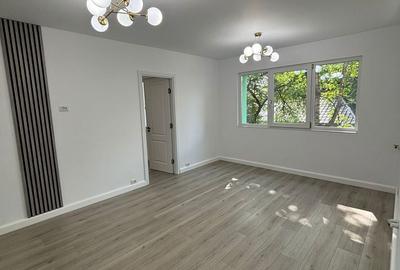 Apartament cu 3 camere în Central - 11