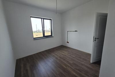 Casă cu 4 camere cu Canalizare în Chișoda - 8