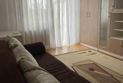 Apartament cu 2 camere decomandat în Micro 17 - 2