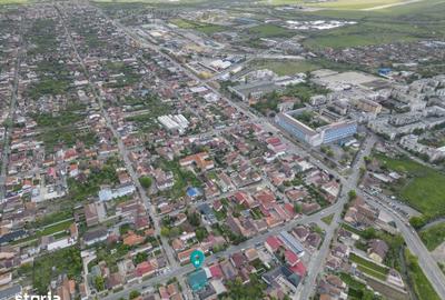 Casă cu 6 camere cu Teren 249 Mp în Pârneava