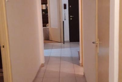 Apartament cu 3 camere decomandat în Rahova