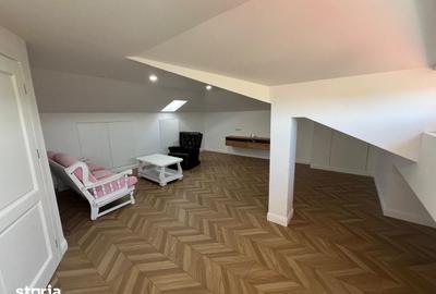 Casă cu 6 camere cu Teren 1500 Mp în Central - 2