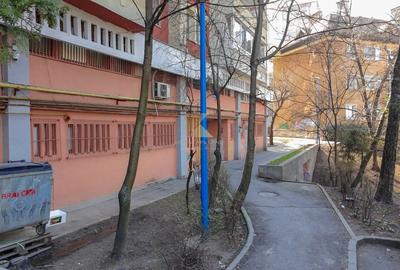 Apartament cu 3 camere semidecomandat în Gării - 2