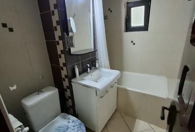 Apartament cu 3 camere decomandat în 9 Mai - 5