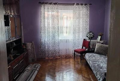 Casă cu 3 camere cu Teren 110 Mp în Cristian