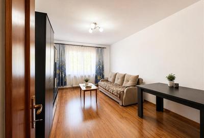 Apartament cu 3 camere decomandat, mobilat în Calea Sighisoarei