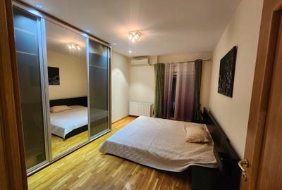 Apartament cu 3 camere semidecomandat în Herăstrău