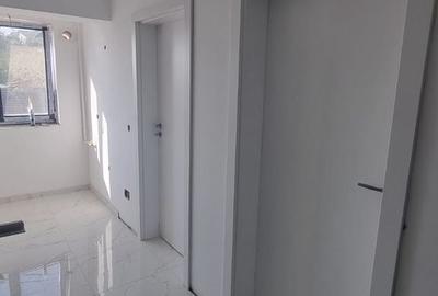 Apartament cu 3 camere în Hlincea