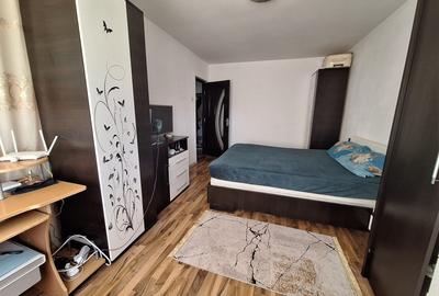 Apartament cu 2 camere decomandat în Micro 17 - 1