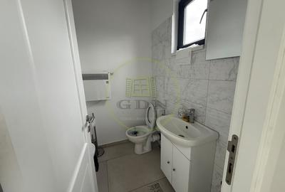 Spațiu comercial, de 44 mp, în Exterior Est - 3