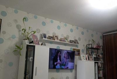 Apartament cu 2 camere decomandat în Steaua