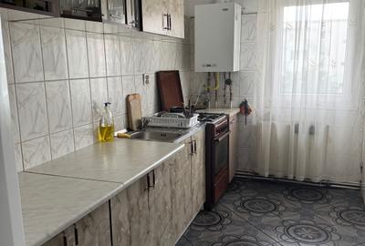 Apartament cu 4 camere decomandat în Mărăști