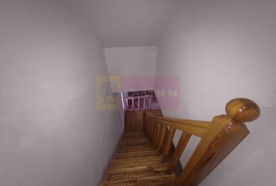 Casă individuală cu 7 camere cu Canalizare în Central - 34