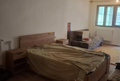 Casă cu Teren 1000 Mp în Sinești - 4