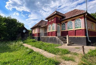 Casă cu 3 camere în Budești
