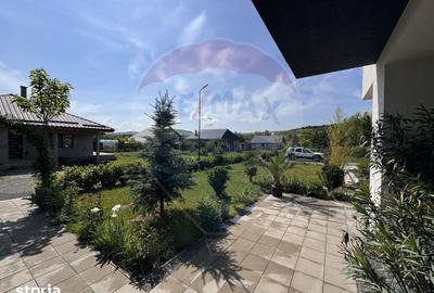 Casă cu 6 camere cu Teren 500 Mp în Baciu - 9