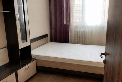 Apartament cu 2 camere decomandat în Podu Roș - 2