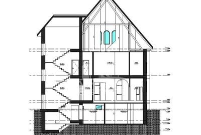 Casă individuală cu 13 camere cu Teren 751 Mp în Ultracentral - 1