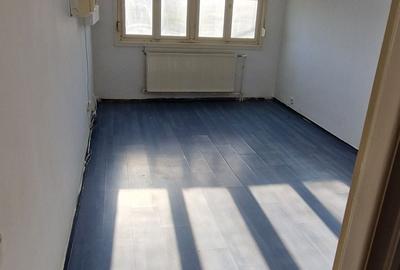 Casă cu 4 camere în Spitalul Județean