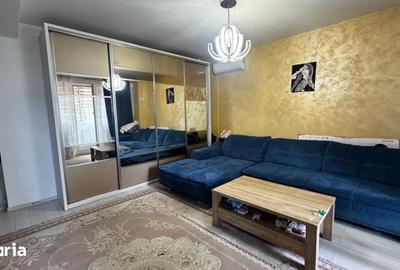 Apartament cu 3 camere decomandat în Roșu