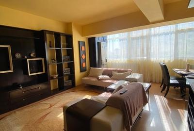 Apartament cu 3 camere decomandat, mobilat în Central