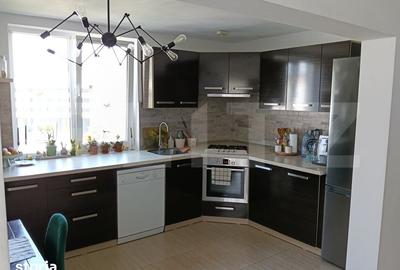 Casă cu 8 camere cu Teren 400 Mp în Central - 2