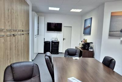 Spațiu comercial, de 165 mp, în P-ța Ovidiu - 8
