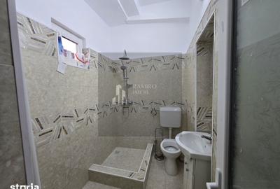 Casă cu 5 camere decomandat cu Teren 230 Mp în Giurgiului - 9