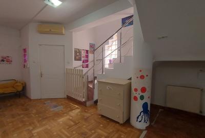 Casă cu 5 camere cu Canalizare în Tineretului - 15