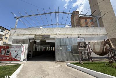 Spațiu comercial, de 463 mp, în Central - 4