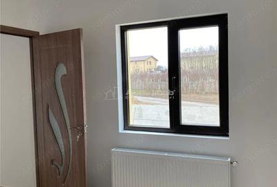 Casă cu 3 camere cu Teren 800 Mp în Central - 9