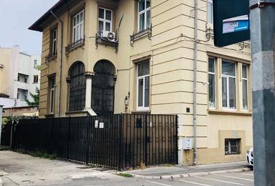 Apartament cu 4 camere în Central - 3