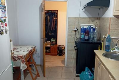 Apartament cu 2 camere decomandat în Republicii