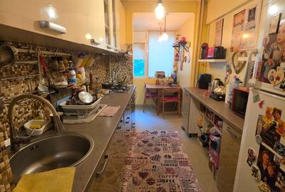Apartament cu 3 camere decomandat în Baba Novac