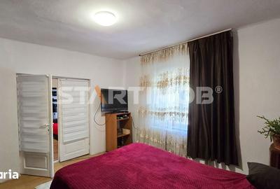 Casă cu 4 camere cu Canalizare în Central