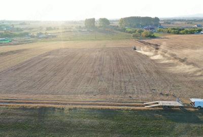 Teren de 2537 mp, în Sânpetru
