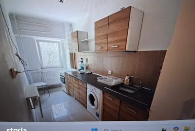 Garsonieră decomandată în Tei