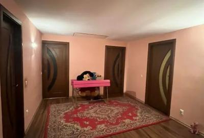 Casă cu 5 camere cu Teren 581 Mp în Central