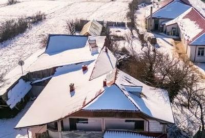 Casă cu 4 camere cu Teren 5232 Mp în Căldăraru