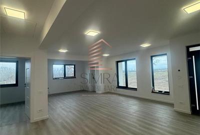Casă cu 4 camere cu Teren 500 Mp în Paleu
