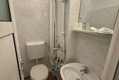 Apartament cu 2 camere nedecomandat în Podu Roș