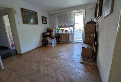 Apartament cu 2 camere semidecomandat, mobilat în Săsar